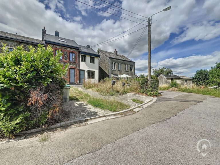 Condrogest - SOUS OPTION !!! Maison entièrement rénovée 2 chambres et jardin