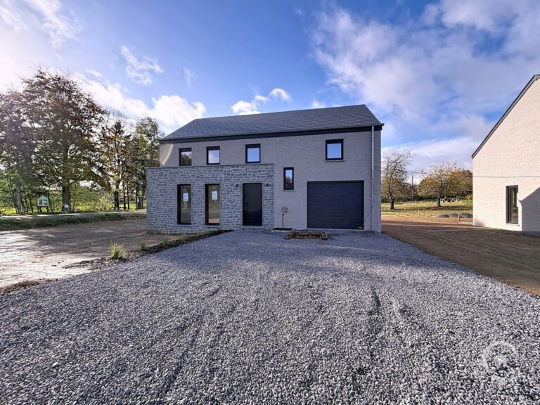 Condrogest - Maison 4 façades à vendre sur une parcelle de 7,33 ares