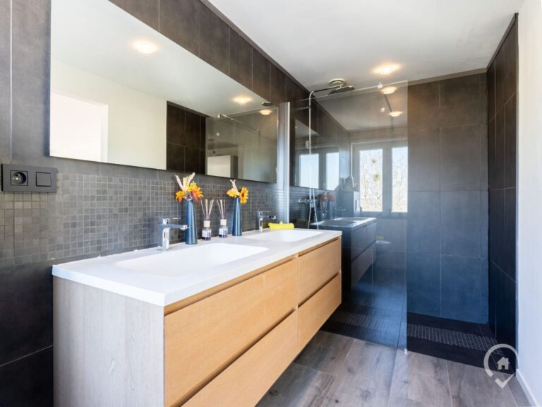 Condrogest - SOUS OPTION !!! Magnifique villa 3 chambres à vendre à Dave