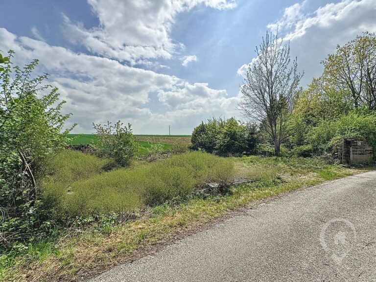 Condrogest - Terrain de 6 ares situé au coeur des campagnes