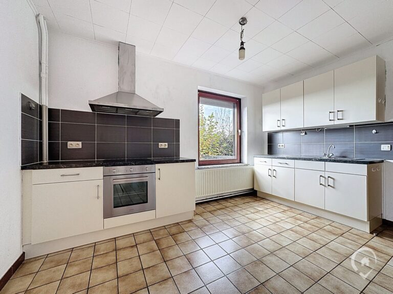 Condrogest - Villa 4 chambres avec vue à vendre à Loyers - Dinant