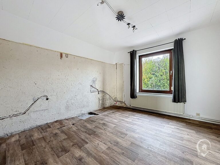 Condrogest - Villa 4 chambres avec vue à vendre à Loyers - Dinant