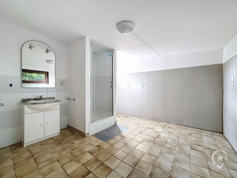 Condrogest - Villa 4 chambres avec vue à vendre à Loyers - Dinant