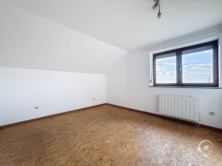 Condrogest - Villa 4 chambres avec vue à vendre à Loyers - Dinant