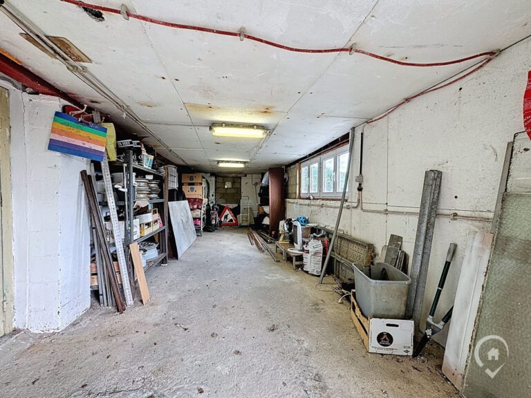 Condrogest - Villa 4 chambres avec vue à vendre à Loyers - Dinant