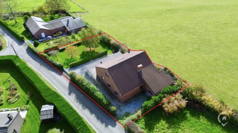 Condrogest - Villa 4 chambres avec vue à vendre à Loyers - Dinant