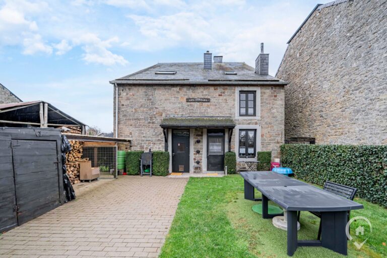 Condrogest - Authentique maison Ardennaise à vendre à Bourseigne