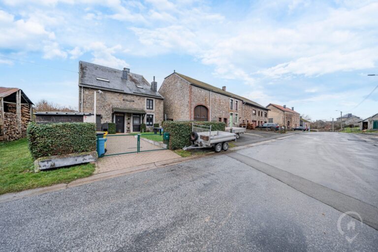 Condrogest - Authentique maison Ardennaise à vendre à Bourseigne