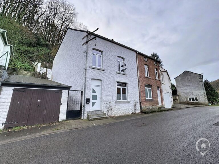 Condrogest - Maison 3 chambres, avec garage, PEB C à vendre à Anseremme