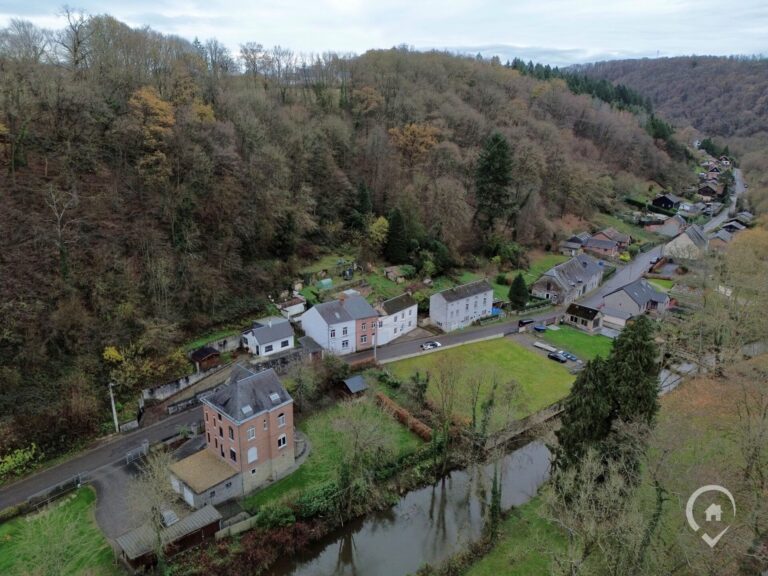 Condrogest - Maison 3 chambres, avec garage, PEB C à vendre à Anseremme