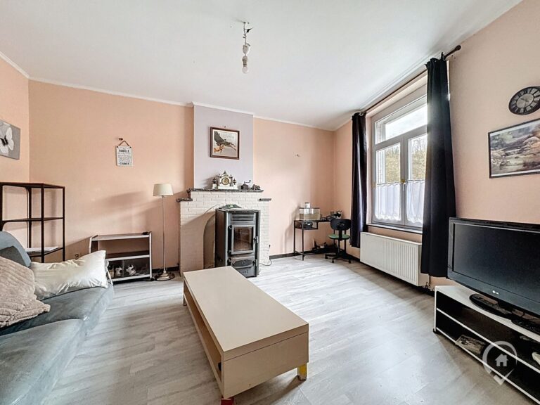 Condrogest - Maison 3 chambres, avec garage, PEB C à vendre à Anseremme