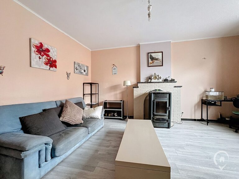 Condrogest - Maison 3 chambres, avec garage, PEB C à vendre à Anseremme