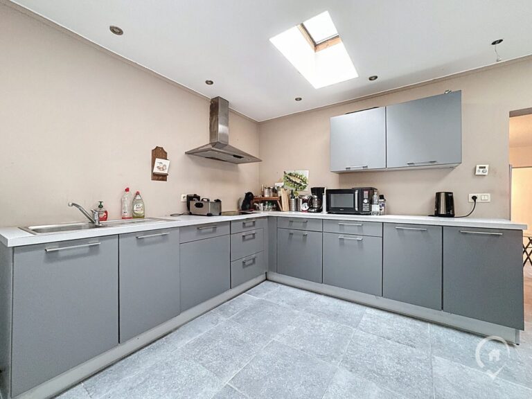 Condrogest - Maison 3 chambres, avec garage, PEB C à vendre à Anseremme