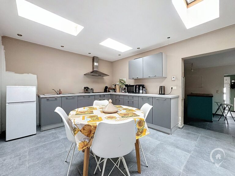 Condrogest - Maison 3 chambres, avec garage, PEB C à vendre à Anseremme