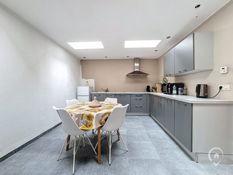 Condrogest - Maison 3 chambres, avec garage, PEB C à vendre à Anseremme