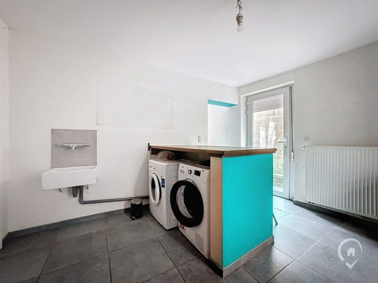 Condrogest - Maison 3 chambres, avec garage, PEB C à vendre à Anseremme