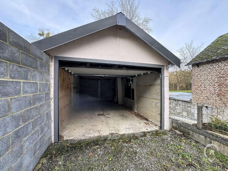 Condrogest - Maison 3 chambres, avec garage, PEB C à vendre à Anseremme
