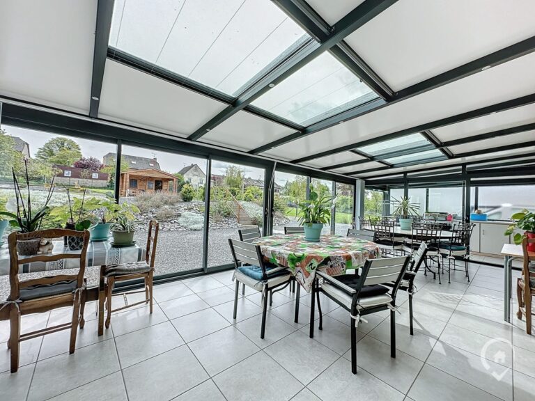 Condrogest - Villa de plain pied avec piscine à Foisches (France)