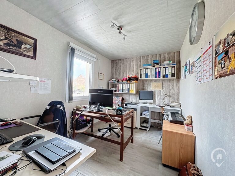 Condrogest - Villa de plain pied avec piscine à Foisches (France)