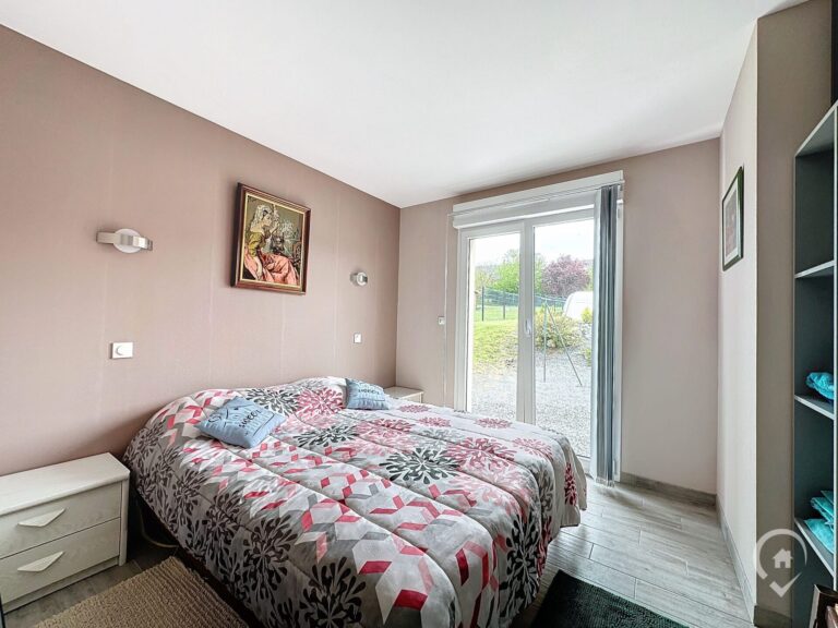 Condrogest - Villa de plain pied avec piscine à Foisches (France)