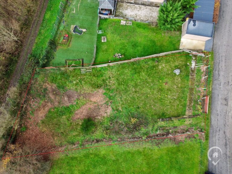 Condrogest - Terrain de 6 ares à vendre à Hastière