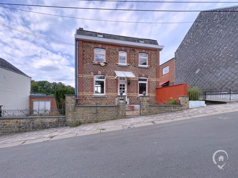 Condrogest - SOUS OPTION !!! Maison 2 chambres + terrain à bâtir à vendre à Ciney