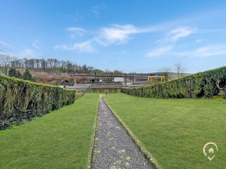 Condrogest - SOUS OPTION !!! Maison 2 chambres + terrain à bâtir à vendre à Ciney