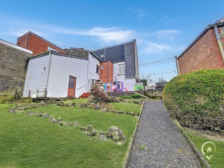 Condrogest - SOUS OPTION !!! Maison 2 chambres + terrain à bâtir à vendre à Ciney