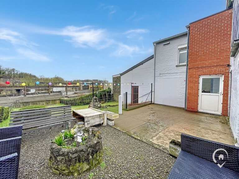 Condrogest - SOUS OPTION !!! Maison 2 chambres + terrain à bâtir à vendre à Ciney