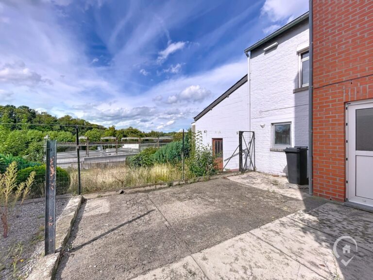 Condrogest - SOUS OPTION !!! Maison 2 chambres + terrain à bâtir à vendre à Ciney