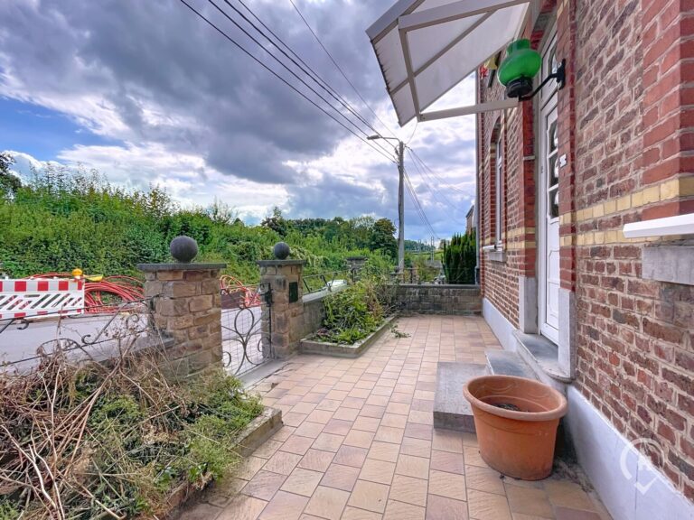 Condrogest - SOUS OPTION !!! Maison 2 chambres + terrain à bâtir à vendre à Ciney