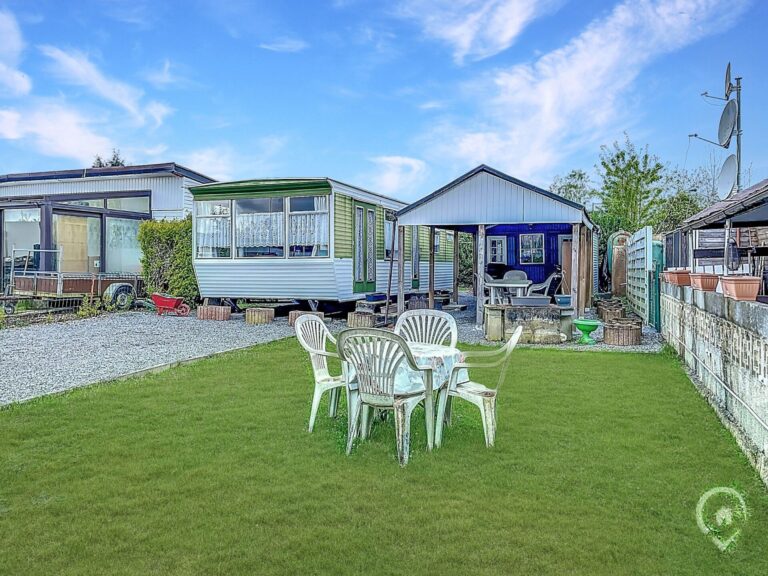 Condrogest - Caravane résidentielle à vendre à Hastière