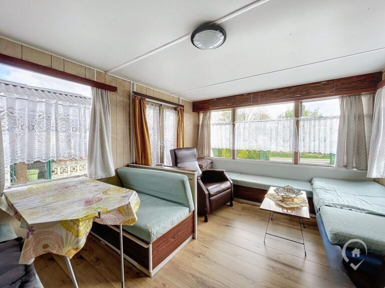 Condrogest - Caravane résidentielle à vendre à Hastière