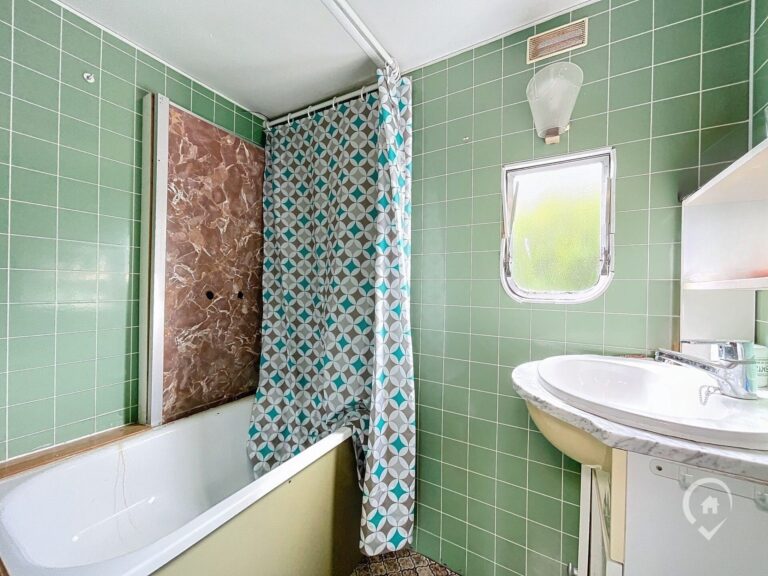 Condrogest - Caravane résidentielle à vendre à Hastière