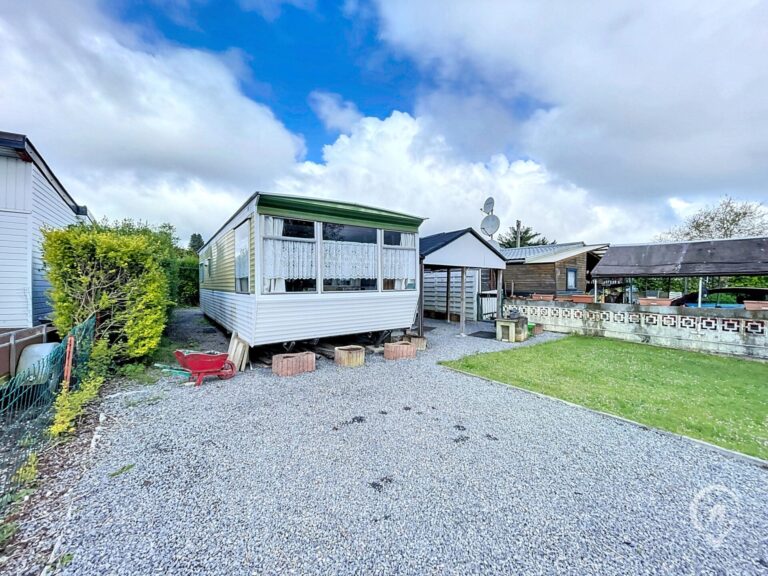 Condrogest - Caravane résidentielle à vendre à Hastière