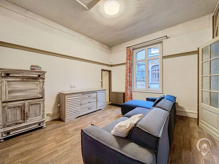 Condrogest - Maison bel-étage avec garage et terrasse à louer à Dinant