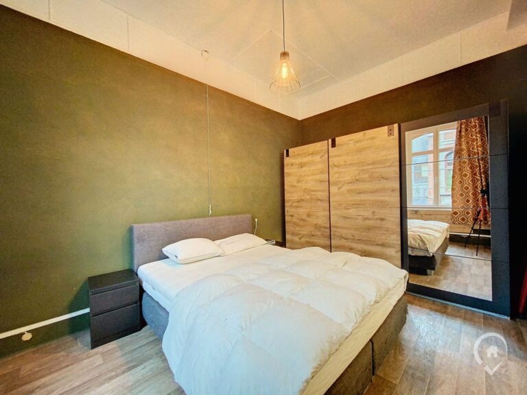 Condrogest - Maison bel-étage avec garage et terrasse à louer à Dinant