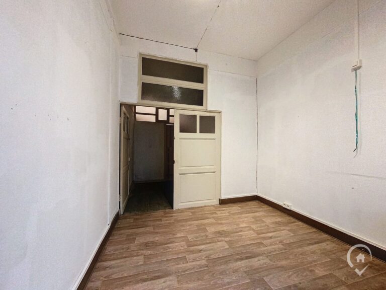 Condrogest - Maison bel-étage avec garage et terrasse à louer à Dinant