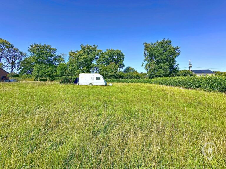 Condrogest - OPTION - Terrain constructible avec superbe vue à vendre à Roy