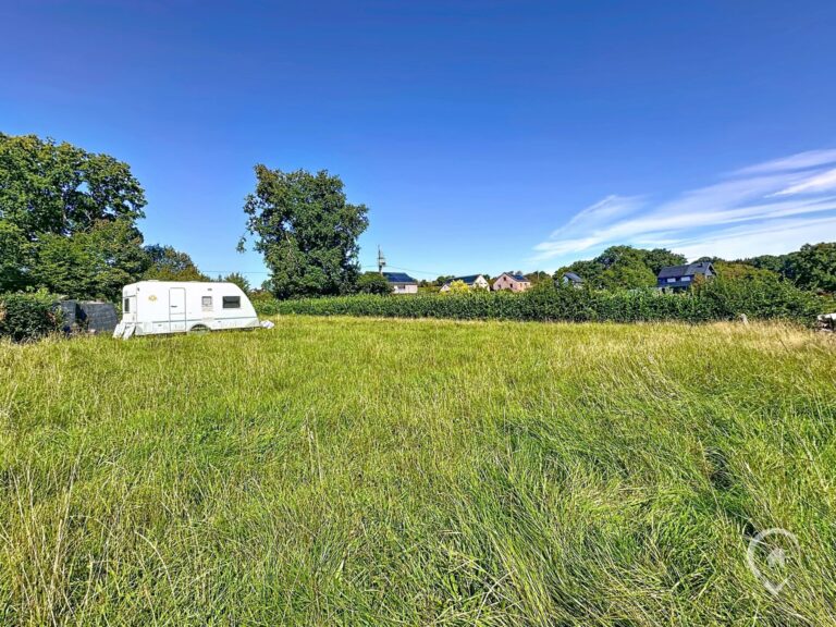 Condrogest - OPTION - Terrain constructible avec superbe vue à vendre à Roy