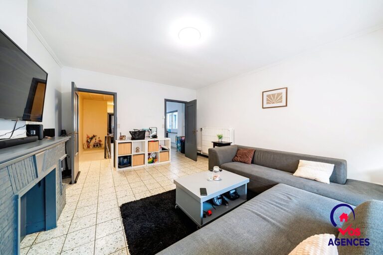 Condrogest - Immeuble mixte à vendre au centre de Ciney