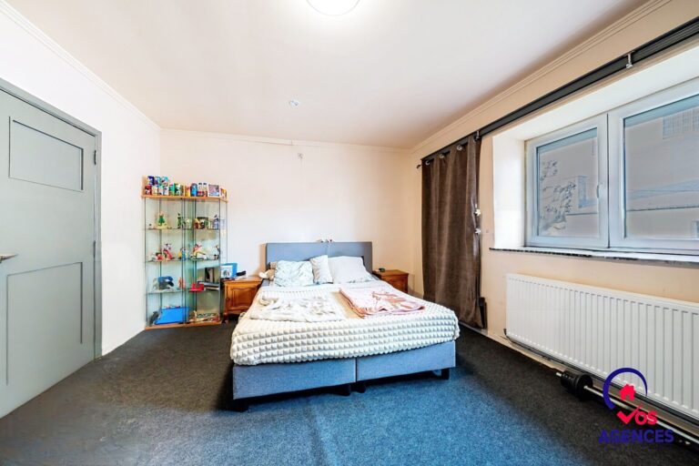 Condrogest - Immeuble mixte à vendre au centre de Ciney