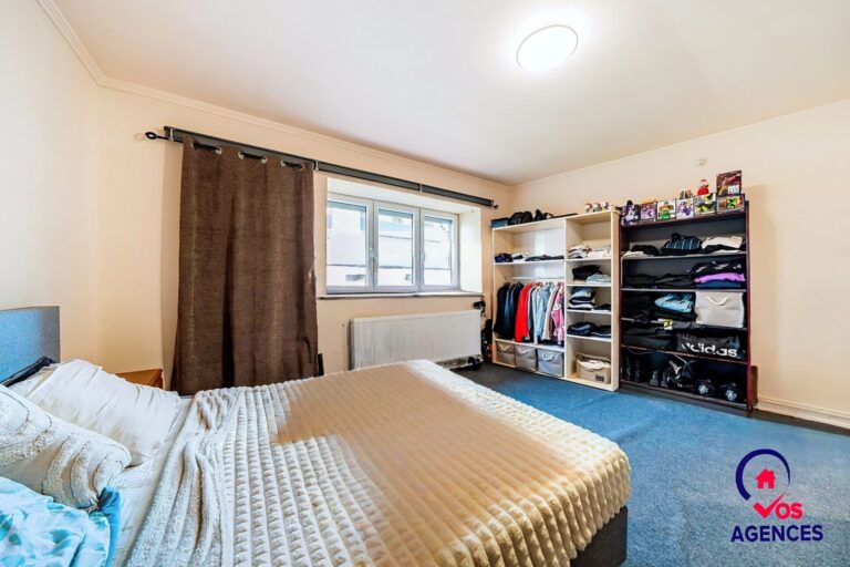 Condrogest - Immeuble mixte à vendre au centre de Ciney