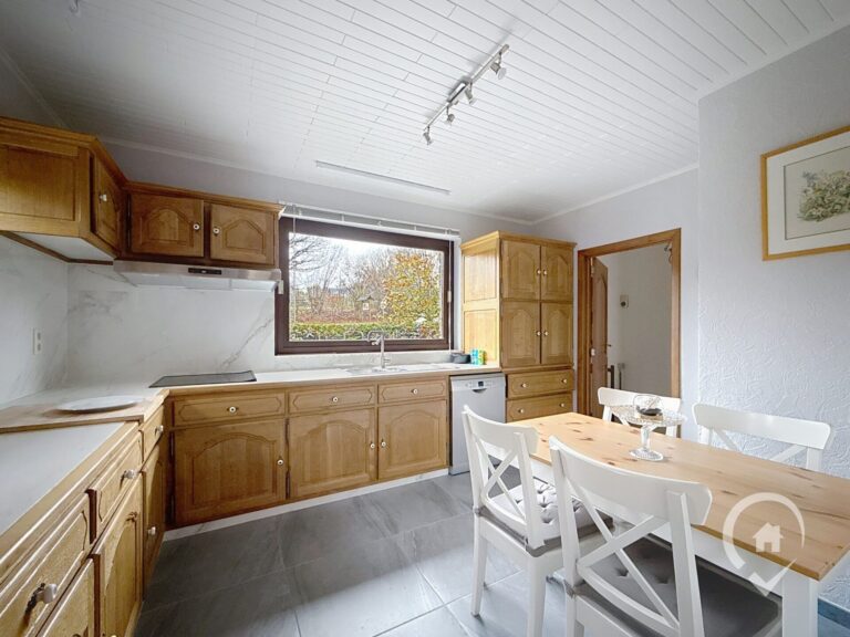 Condrogest - Belle maison à vendre avec jardin