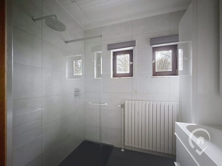 Condrogest - Belle maison à vendre avec jardin