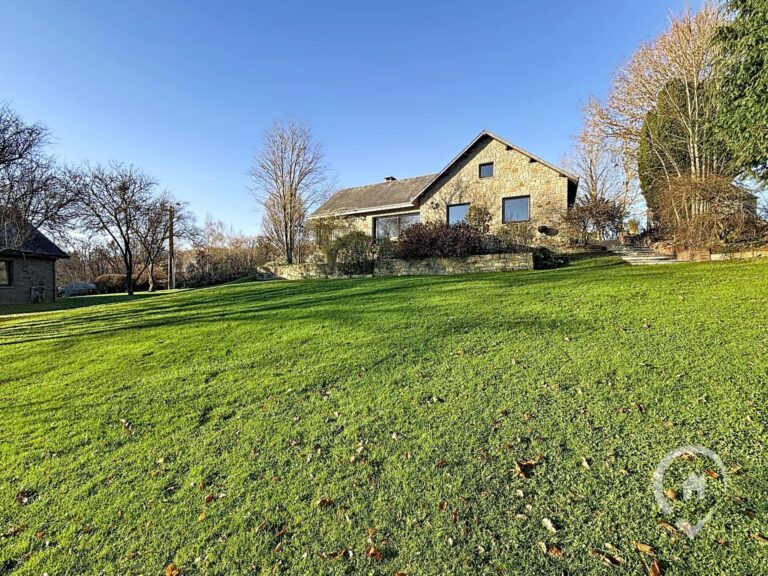 Condrogest - Belle maison à vendre avec jardin