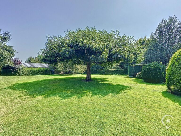 Condrogest - Superbe villa 4 chambres et jardin à vendre à Marche
