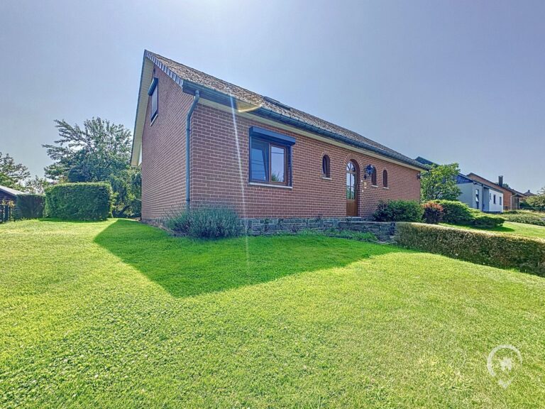 Condrogest - Superbe villa 4 chambres et jardin à vendre à Marche