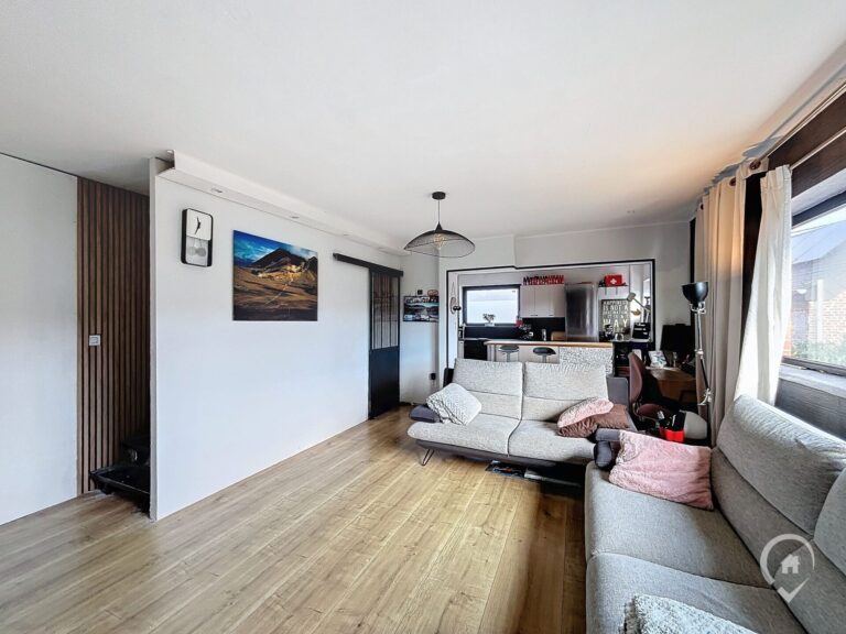 Condrogest - SOUS OPTION !!! Belle maison située à Erpent