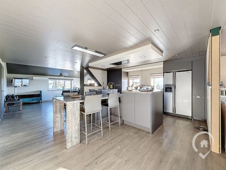 Condrogest - Bien Commercial À Vendre à Pondrôme